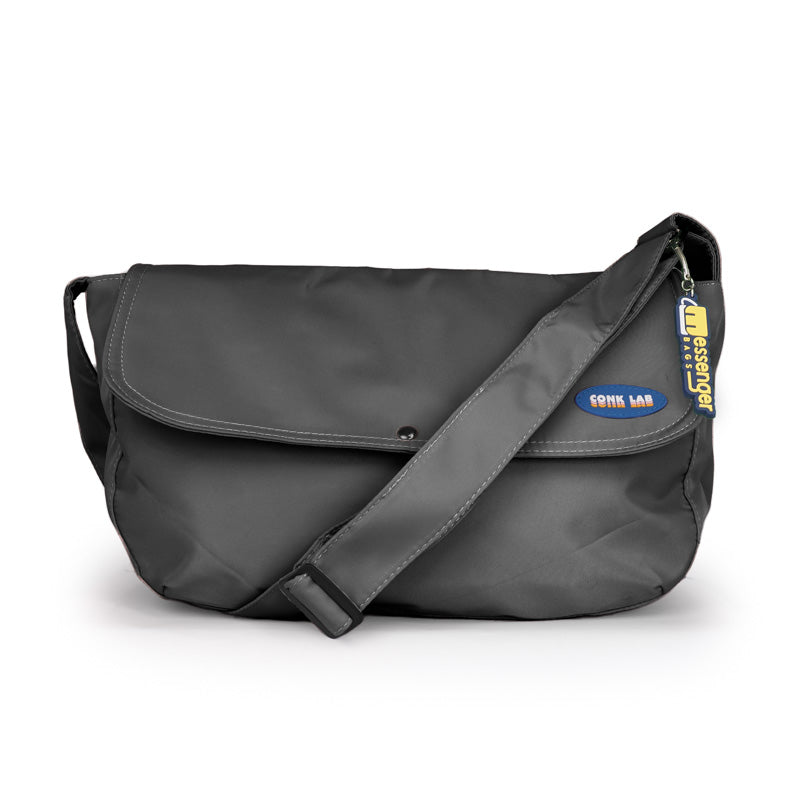 Basic messenger bag on sale