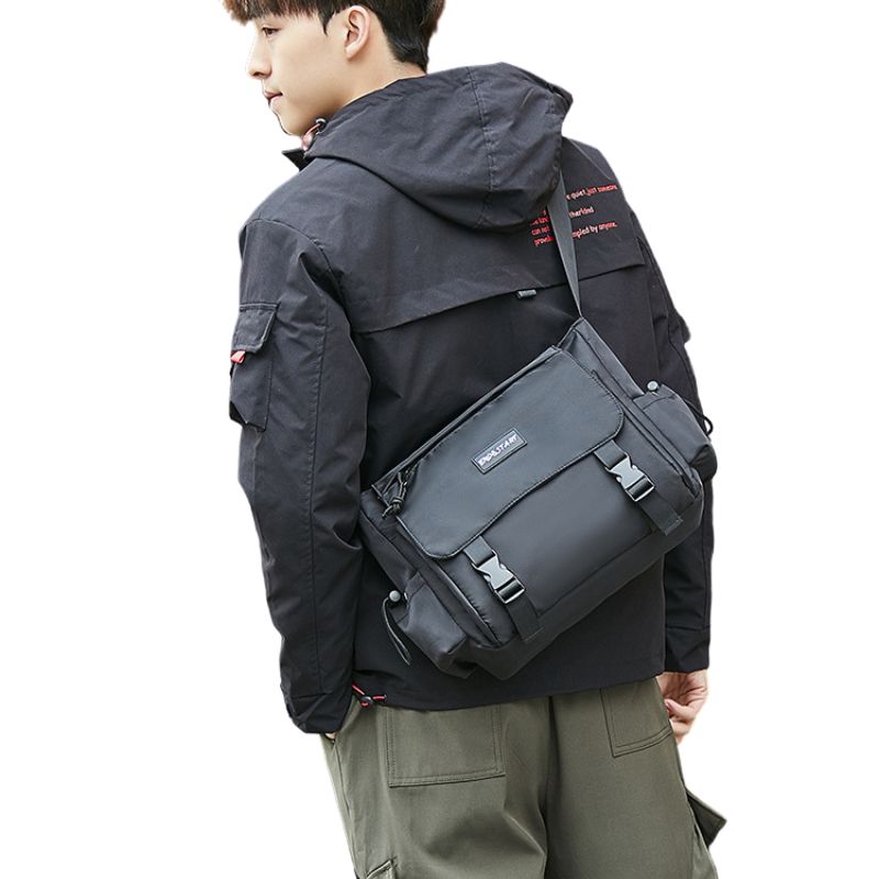 Black-Convenient-Messenger-Bag-Wear-By-Model-Back