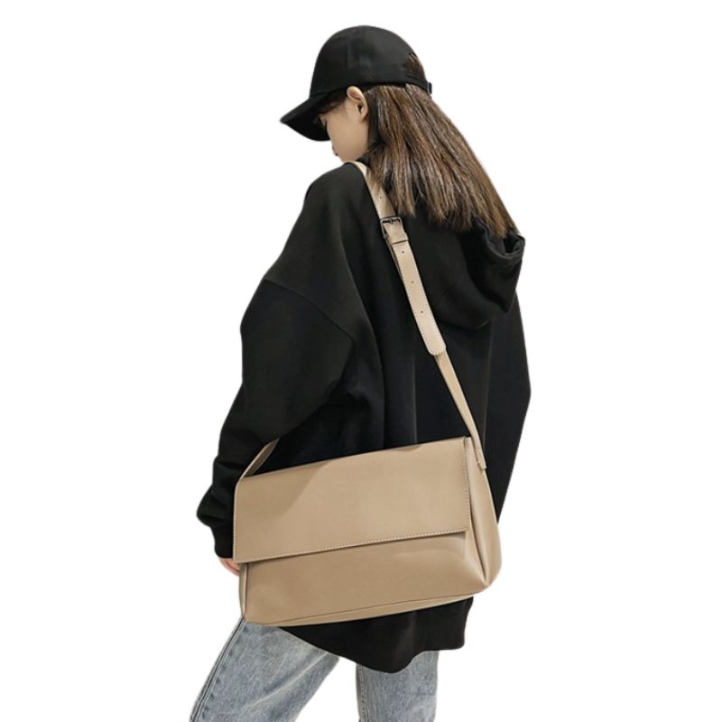 MINIMALIST Shoulder Bag - Matte Black