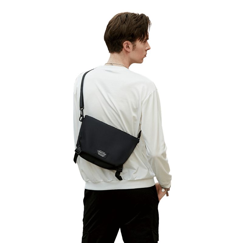 Small-Black-Polyester-Messenger-Bag-wear-by-model