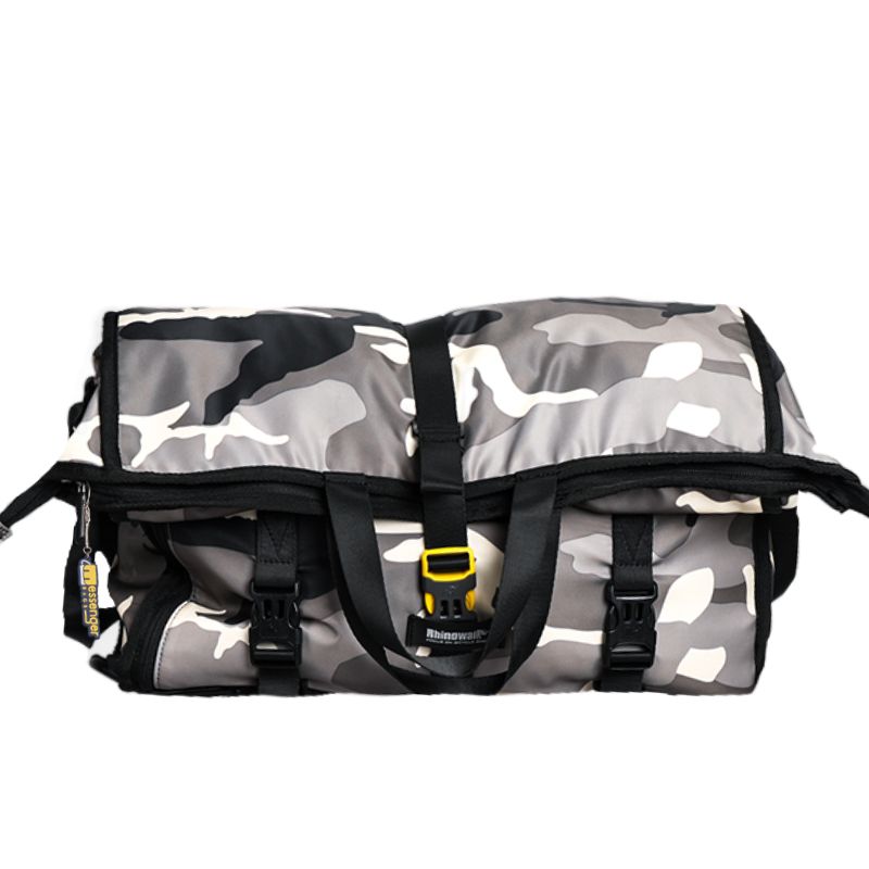 large-classic-messenger-bag-camouflage